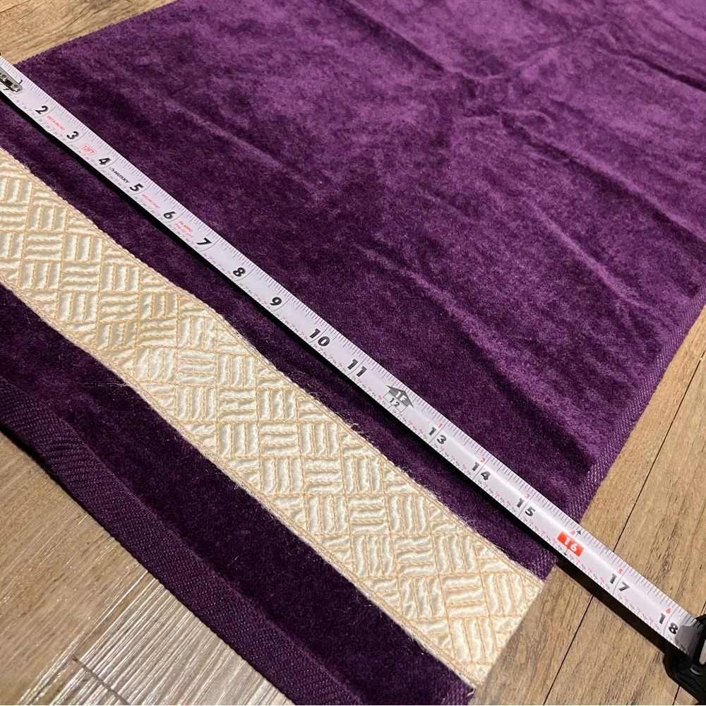 Vintage The Avanti Look Lux Collection Purple Hand Towel/ Washcloth Embroidered